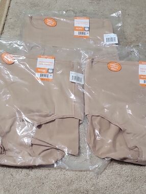 Warner's Beige Smoothing Side Panels